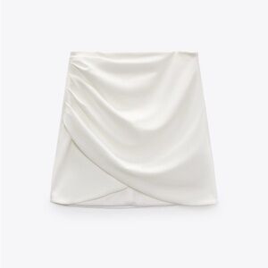 New with tags white Zara mini skirt